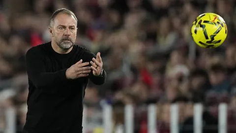 习近平强调民营经济地位举足轻重